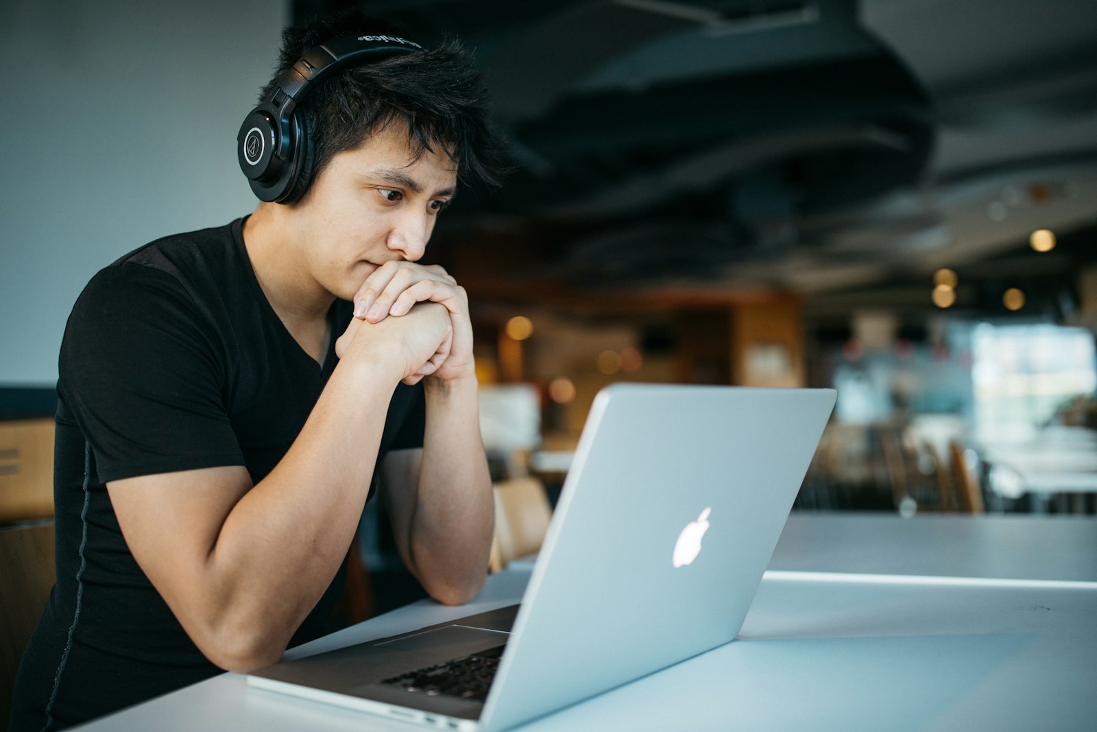 Prosus Ventures lidera los R$85 millones que levantó BeConfident. Solo el 30 % de quienes repitieron el examen de inglés mostró mejora medible.